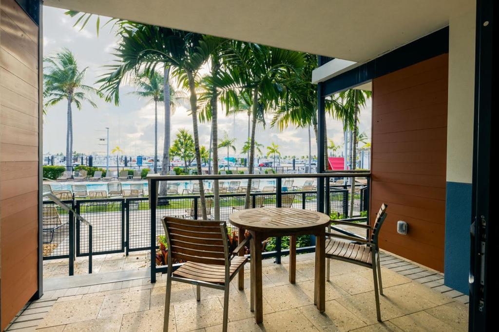 The Perry Hotel & Marina Key West Stock Island Exteriör bild