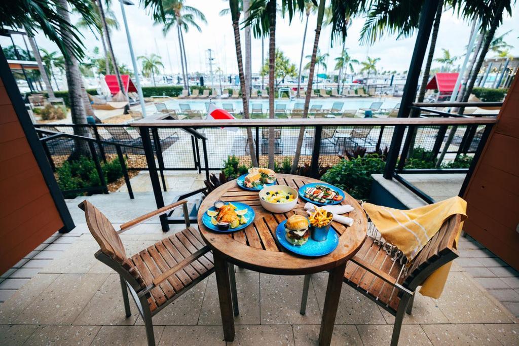 The Perry Hotel & Marina Key West Stock Island Exteriör bild